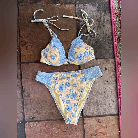 Blue and yellow floral bikini set - Picture 1 of 1